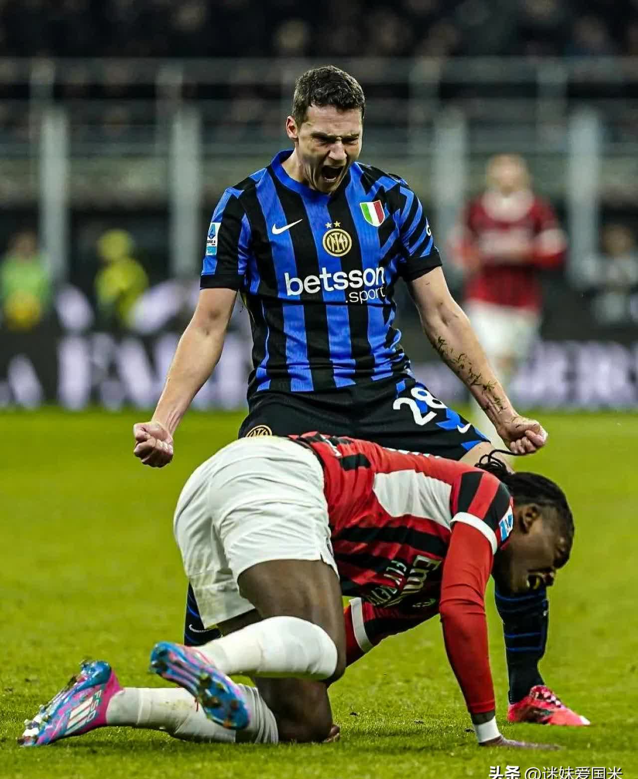 乐鱼体育vip注册-包含AC米兰成功击败对手，夺得胜利的词条