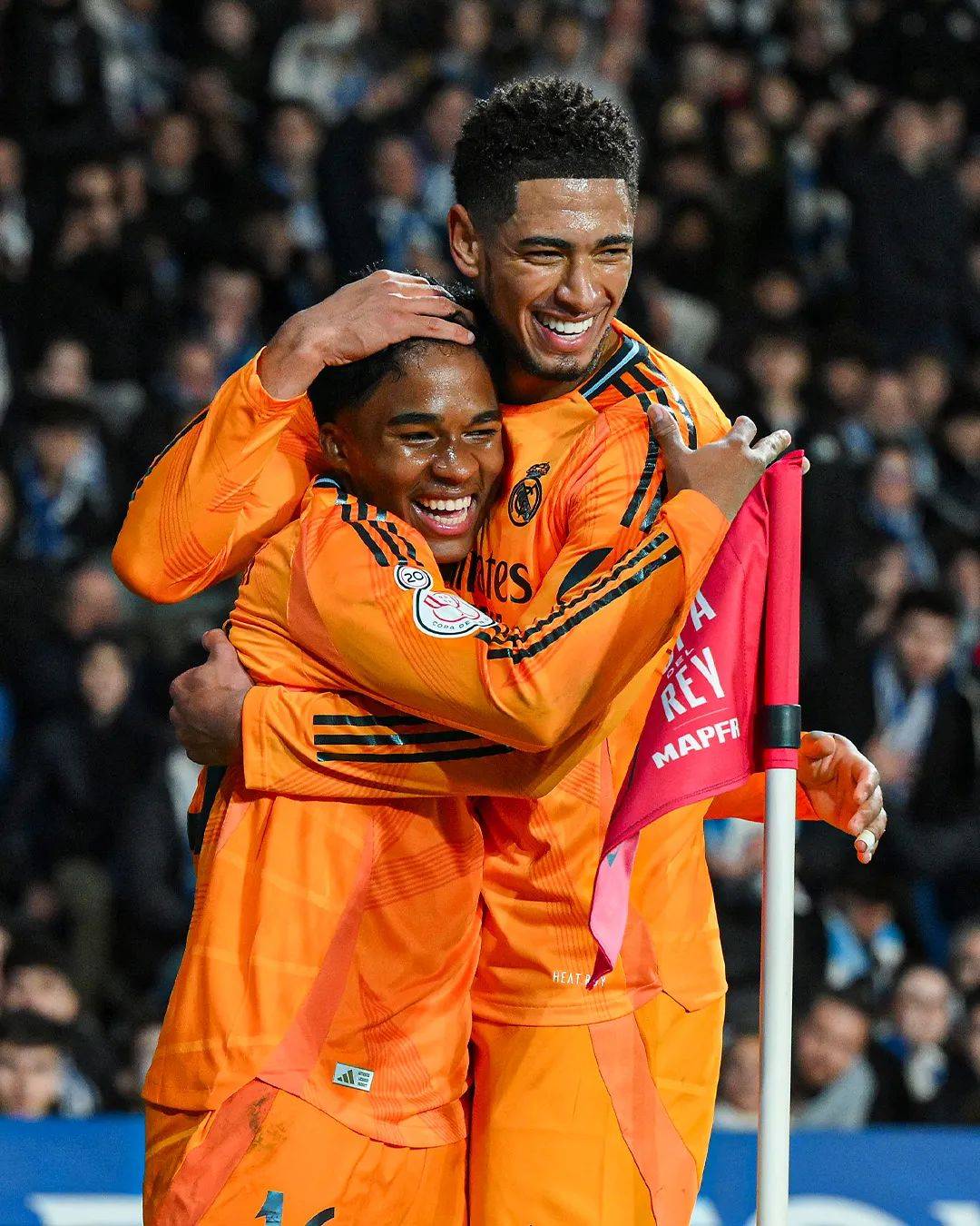 乐鱼体育app下载-西甲联赛球队签约新生引发球迷热议