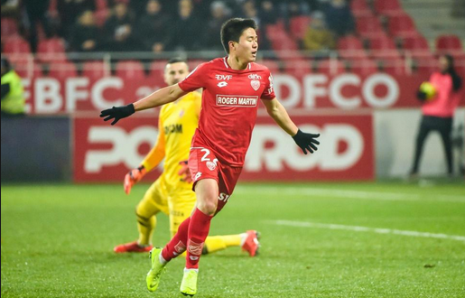 摩纳哥主教练被俱乐部解雇，换帅决定引发争议