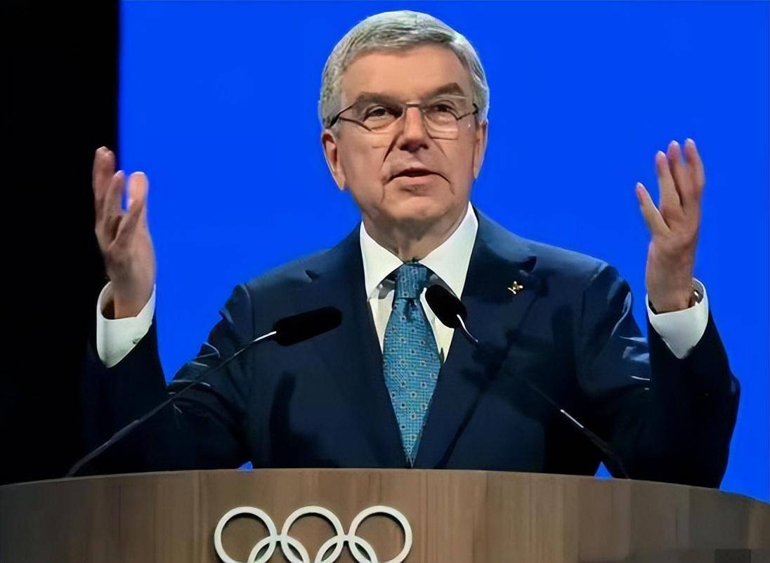 俄罗斯选手豪气闯关，夺得金牌！