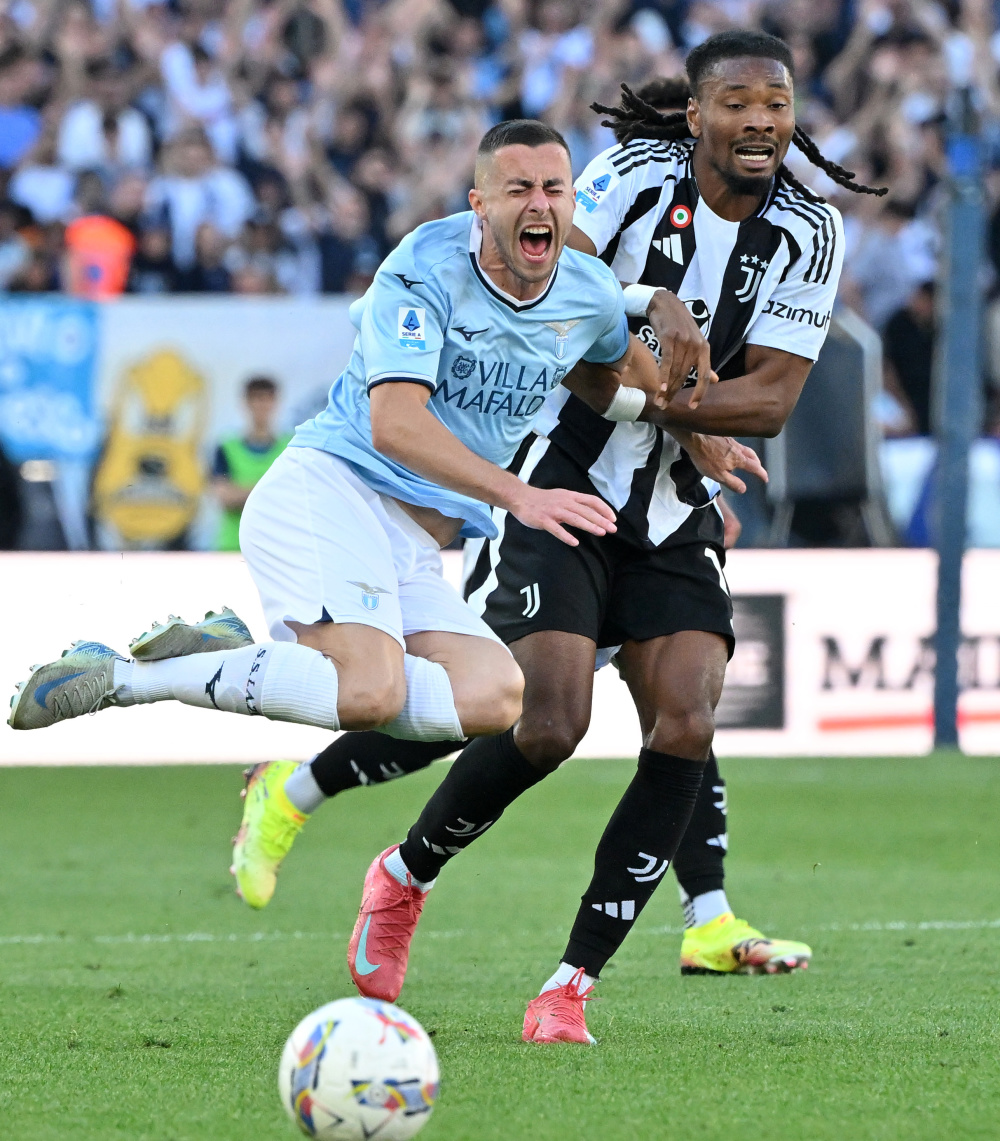 乐鱼体育app下载-拉齐奥球队将迎新教练，寻求突破